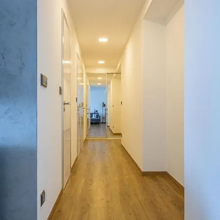 Luxury Flat In Daire