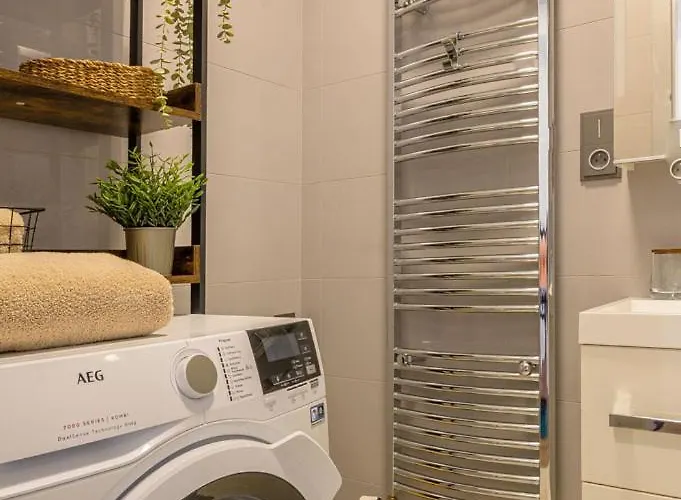 Luxury Flat In Apartment